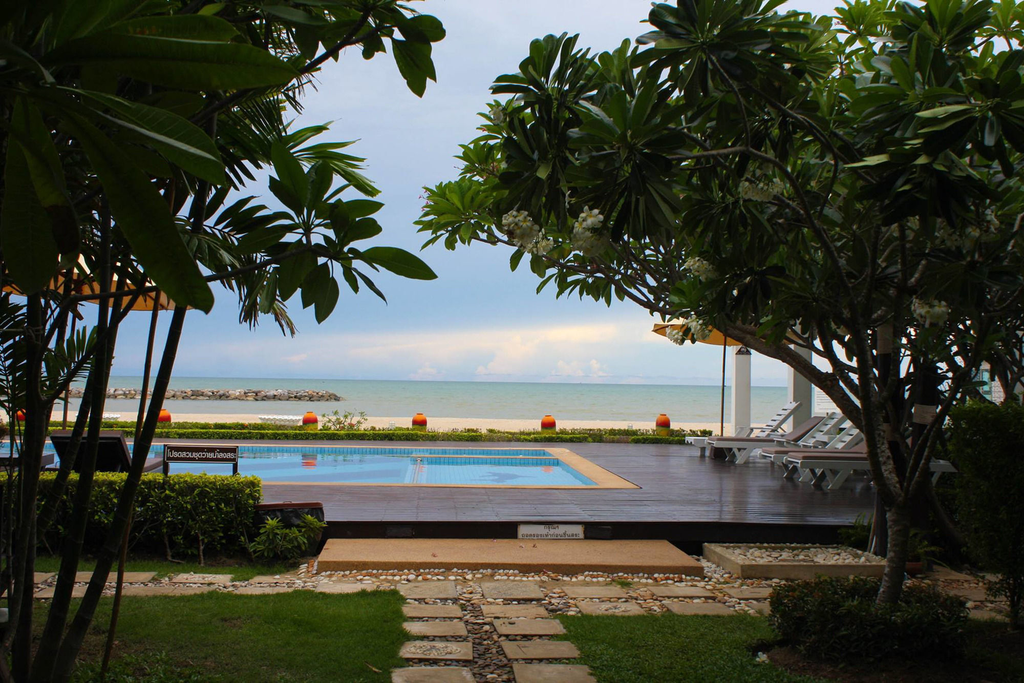 Chez Nous Boutique Resort Haad Chao Samran Exterior foto